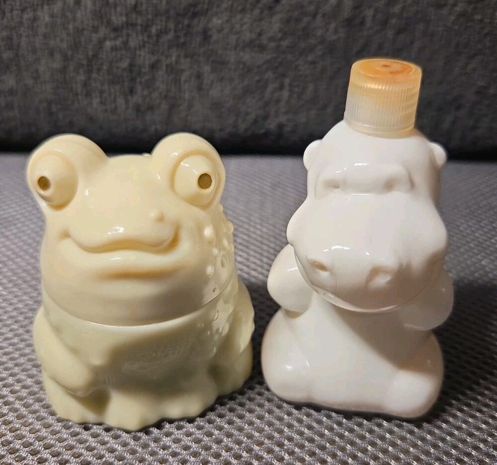 Set Of 2 Vntg Avon Cologne Decanters Frog Hippo Made Of Milk Glass